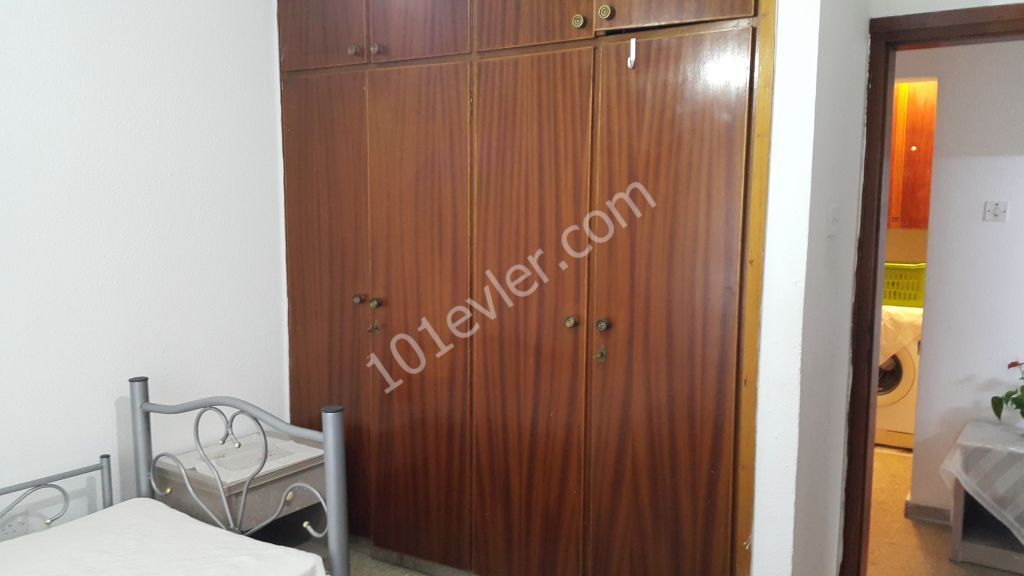 GİRNE AKPINAR PASTANESİ ÜSTÜNDE 160m2 3+1 DAİRE!!!