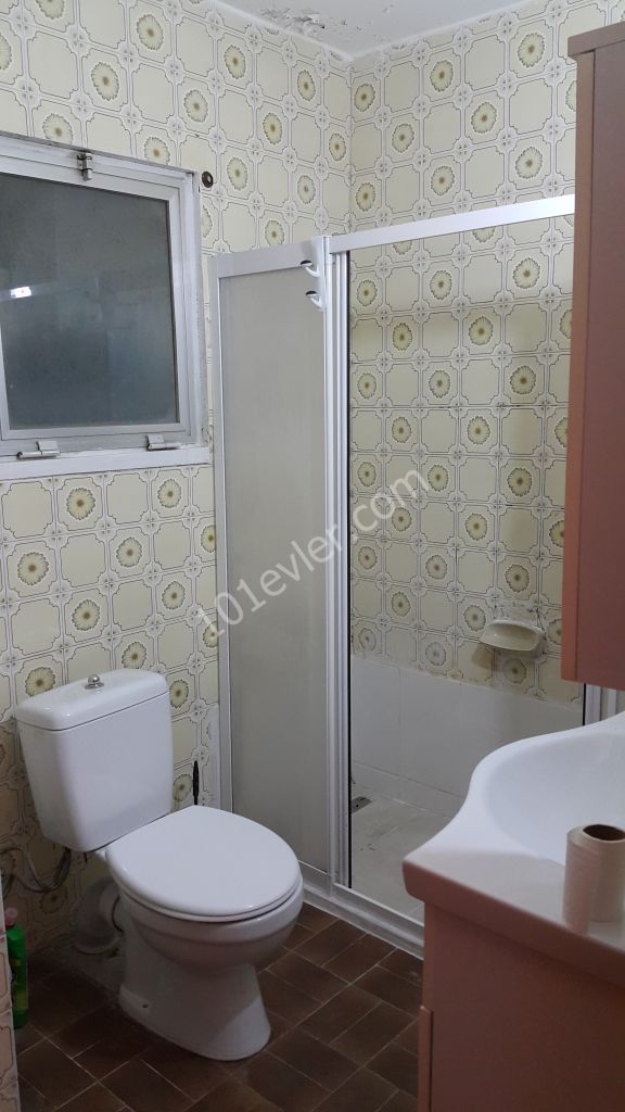 GİRNE AKPINAR PASTANESİ ÜSTÜNDE 160m2 3+1 DAİRE!!!