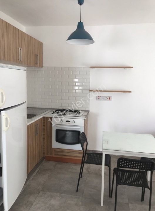 GİRNE HASTAHANE ARKASINDA 2+1 EŞYALI DAİRE!