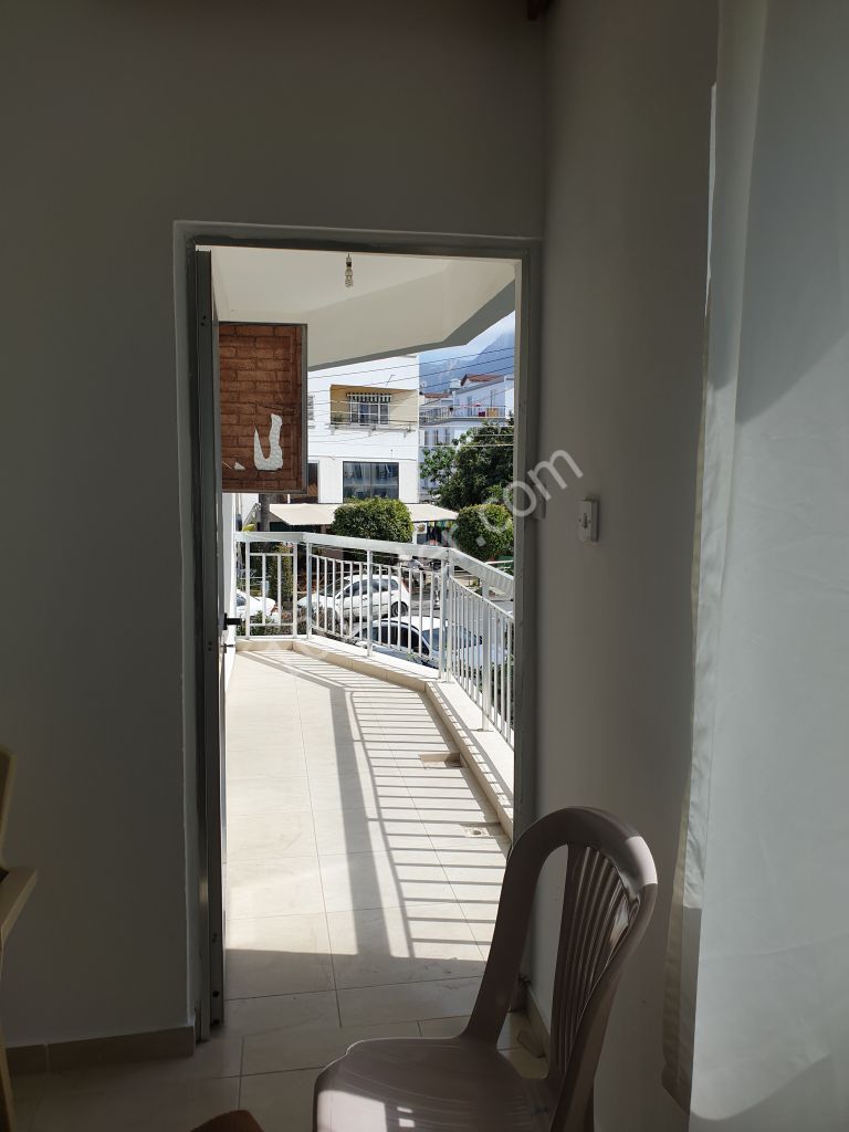 Flat To Rent in Girne Merkez, Kyrenia