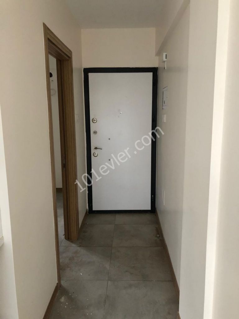 Flat To Rent in Alsancak, Kyrenia