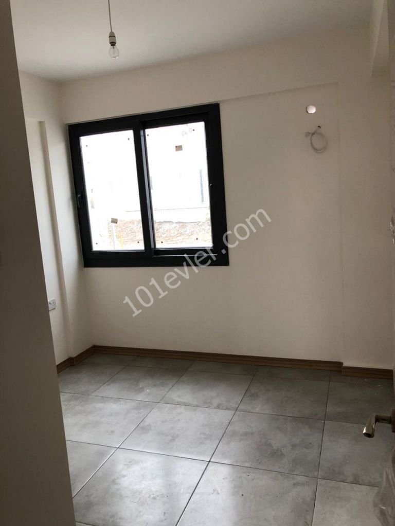 Flat To Rent in Alsancak, Kyrenia