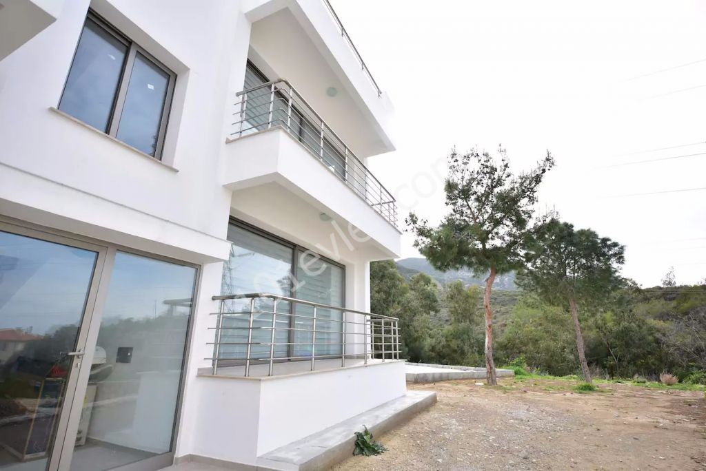 Flat To Rent in Girne Merkez, Kyrenia