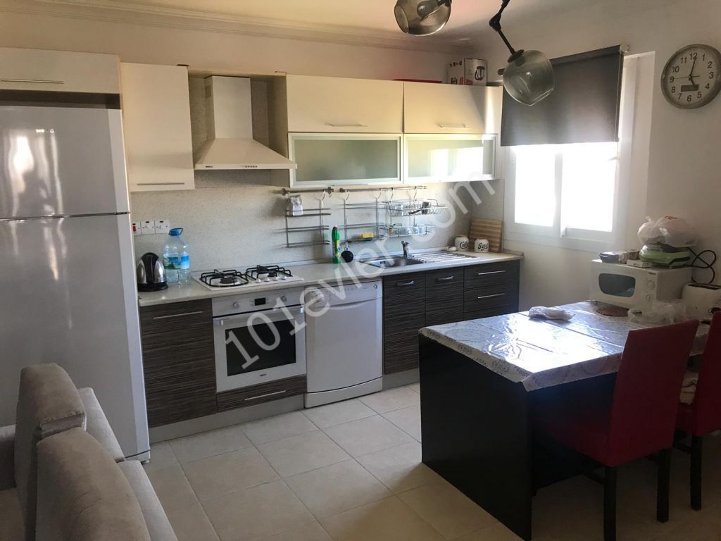 Flat To Rent in Alsancak, Kyrenia