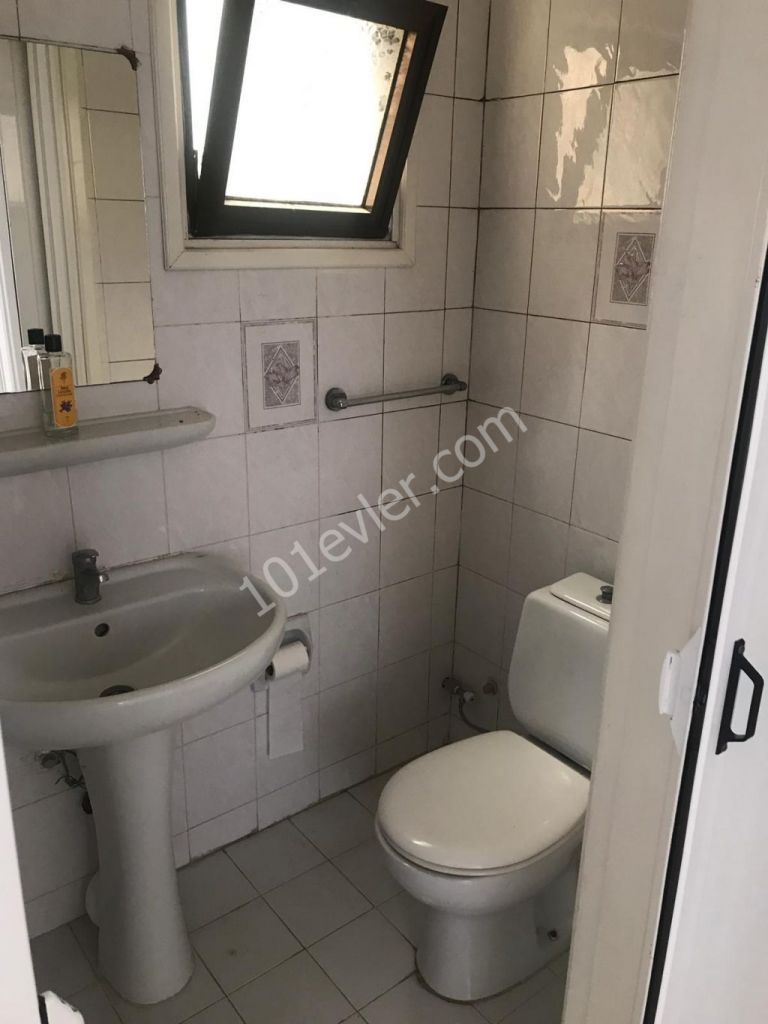 Flat To Rent in Girne Merkez, Kyrenia