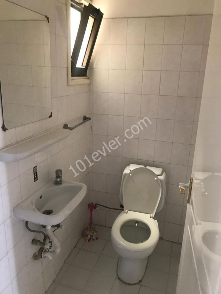 Flat To Rent in Girne Merkez, Kyrenia