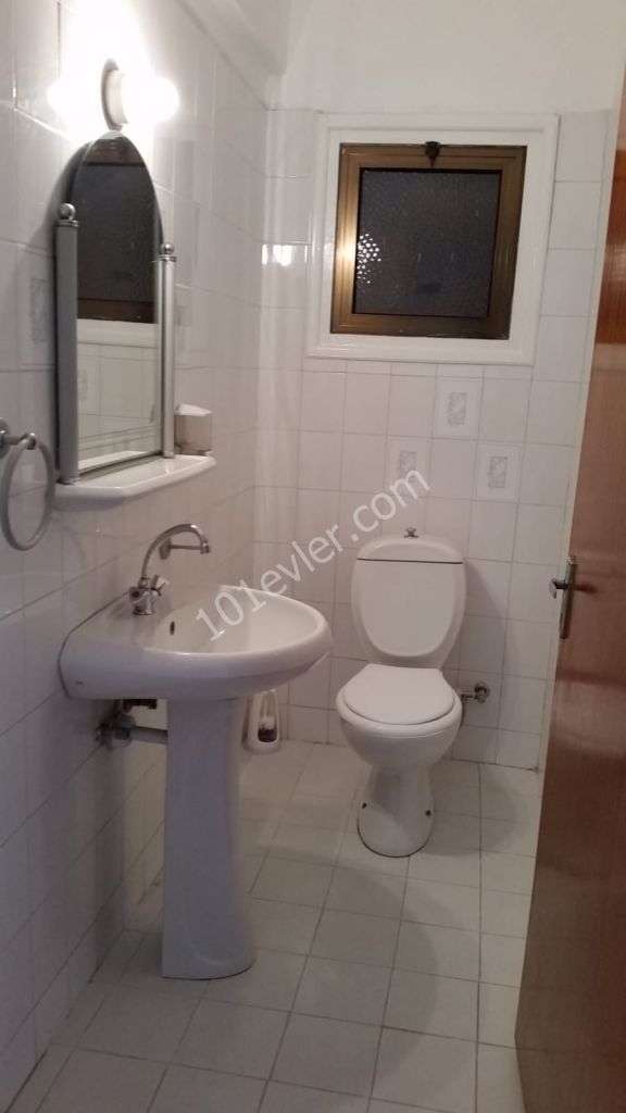 Flat To Rent in Girne Merkez, Kyrenia