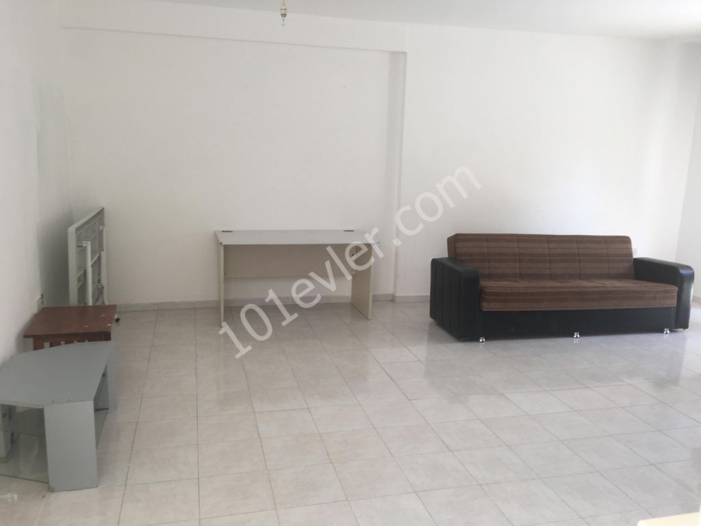 Flat To Rent in Girne Merkez, Kyrenia