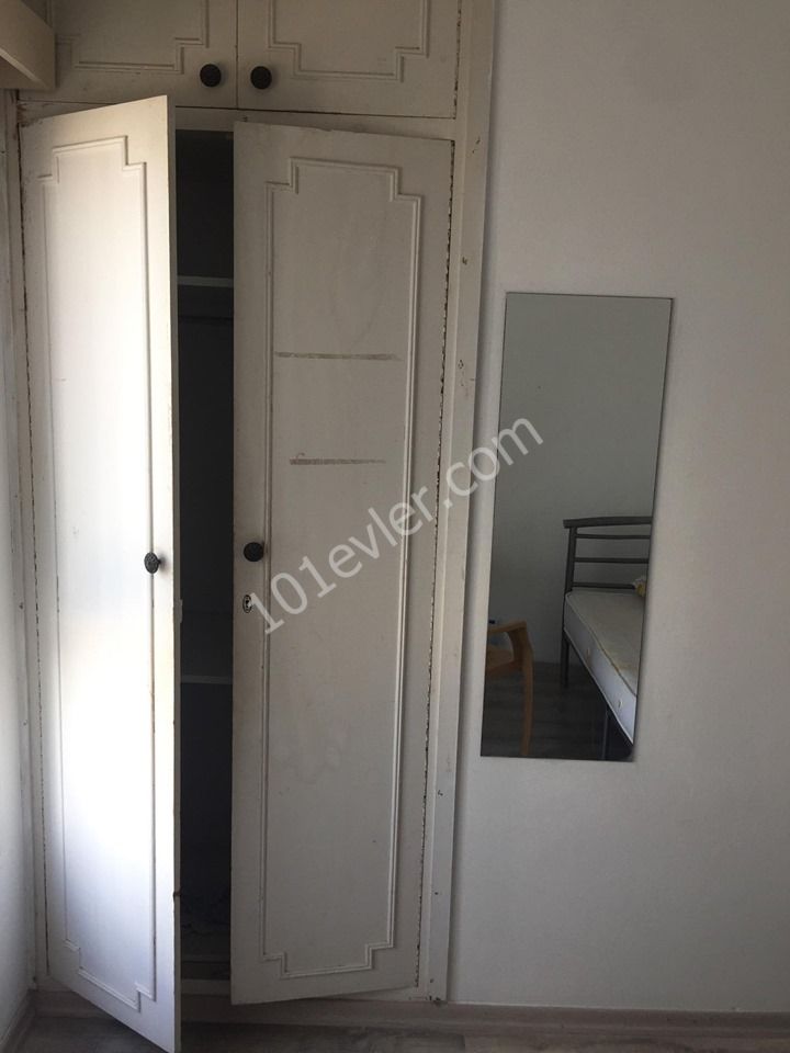 GİRNE ALESTA RESTORANT YAKININDA 2+1 EŞYALI DAİRE!!!