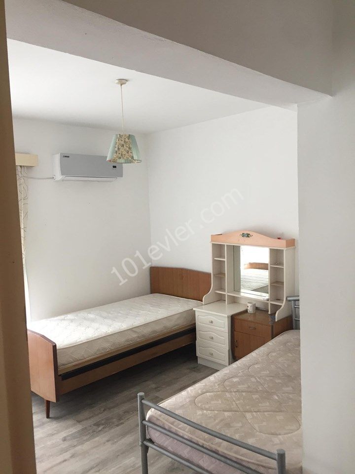 GİRNE ALESTA RESTORANT YAKININDA 2+1 EŞYALI DAİRE!!!