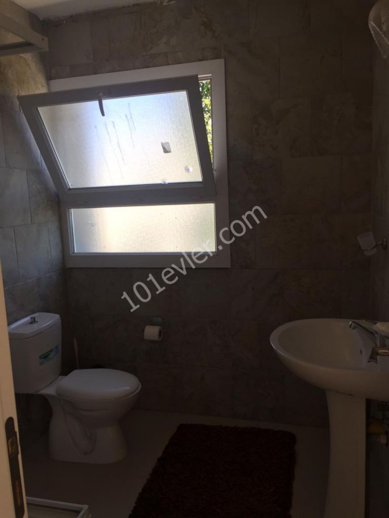 Flat To Rent in Girne Merkez, Kyrenia