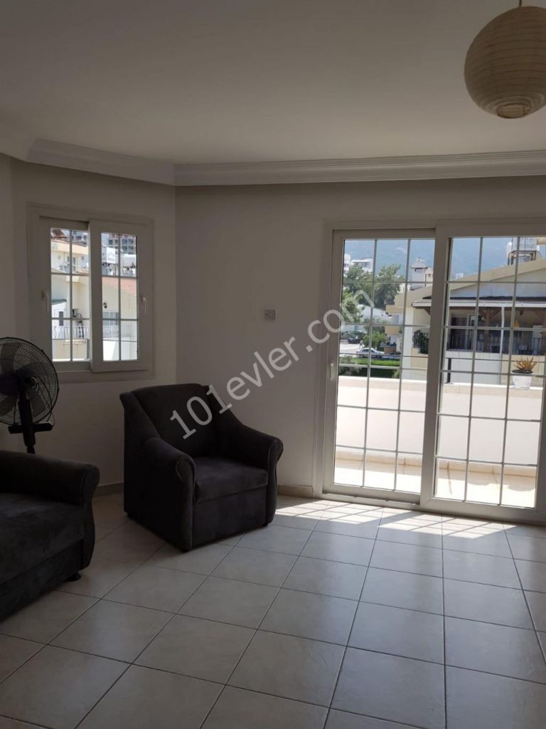 Penthouse To Rent in Girne Merkez, Kyrenia