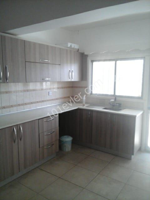 Flat To Rent in Ortaköy, Nicosia