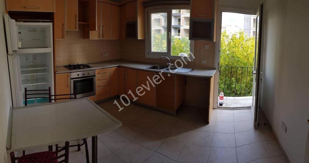 Flat To Rent in Yukarı Girne, Kyrenia