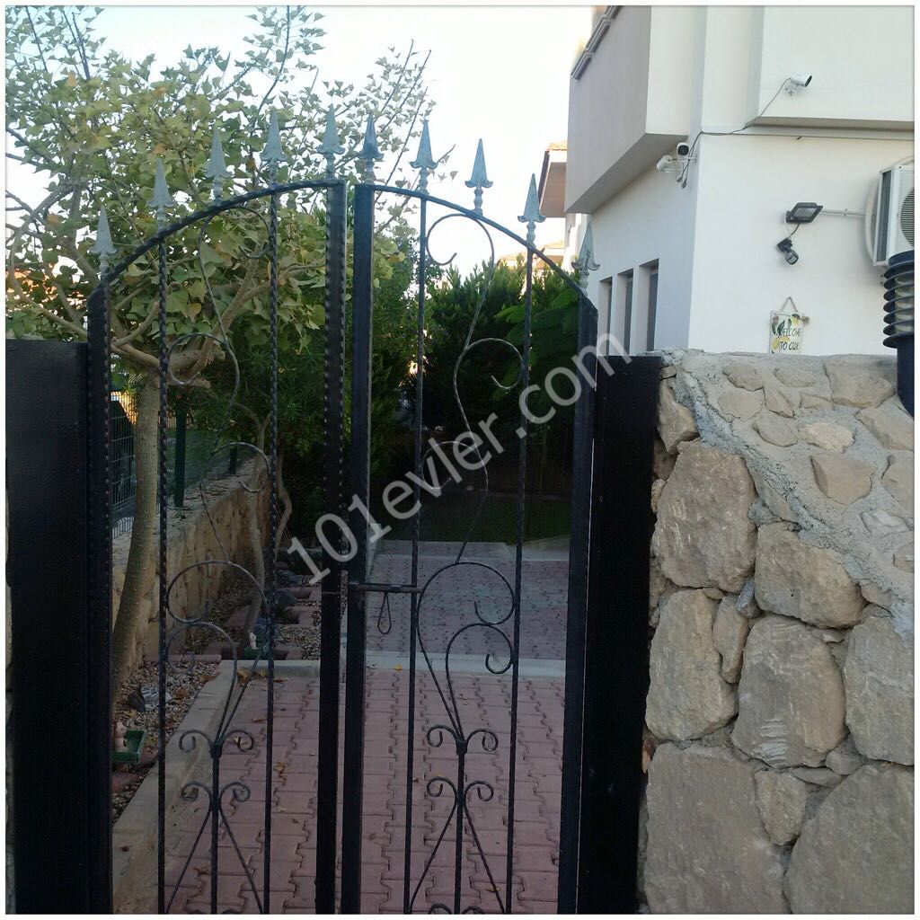 Villa To Rent in Çatalköy, Kyrenia