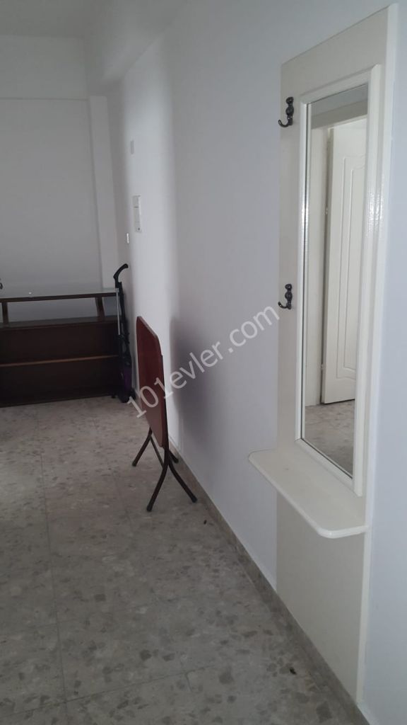 GİRNE BARBAROS MARKET ARKASI 1+1 EŞYALI DAİRE!!(TEK DEPOZİTO)!!