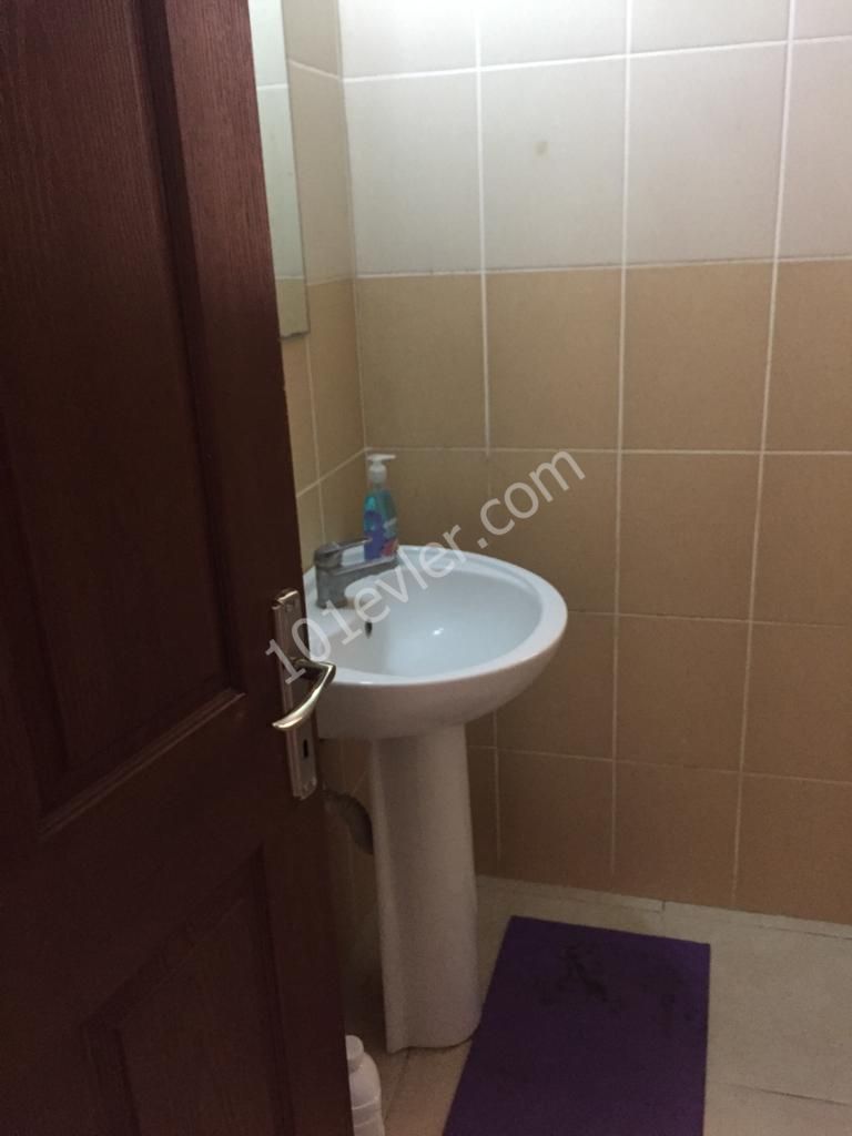 Flat To Rent in Girne Merkez, Kyrenia