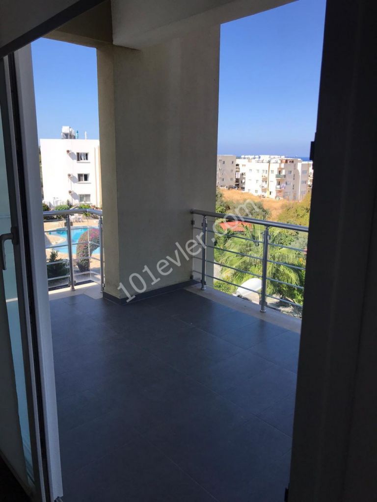 ALSANCAK'TA ÇOK BAKIMLI, HAVUZLU SİTEDE FULL EŞYALI 3+1 DAİRE!!!