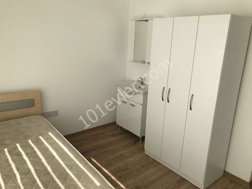 Flat To Rent in Alsancak, Kyrenia