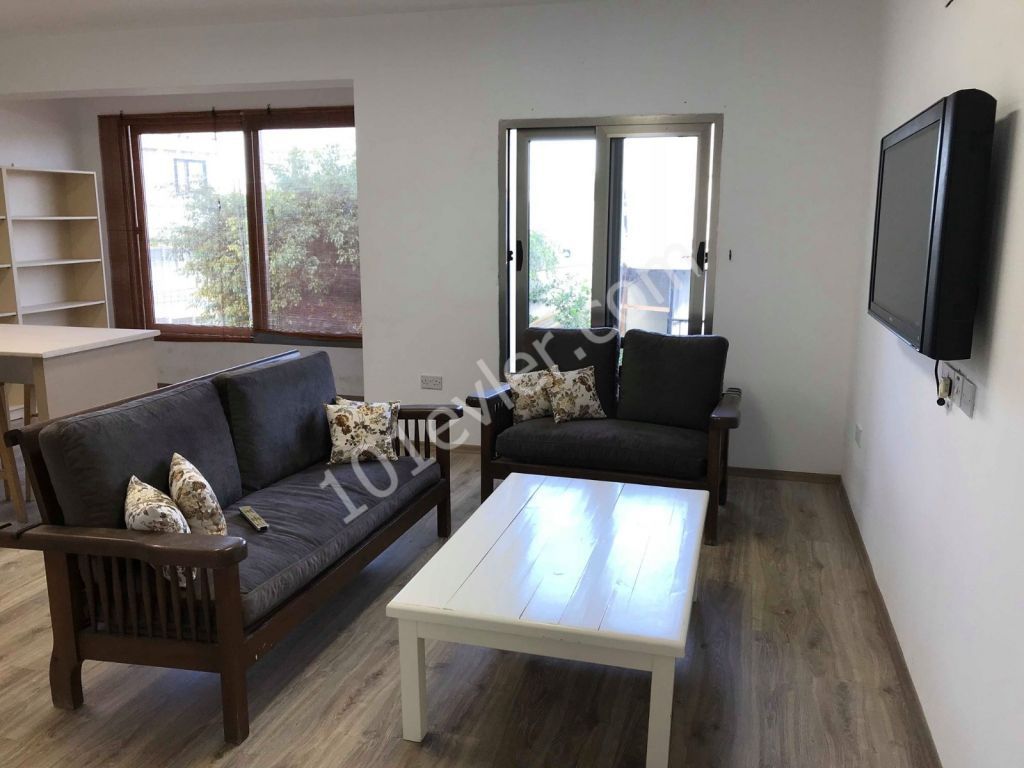 Flat To Rent in Alsancak, Kyrenia