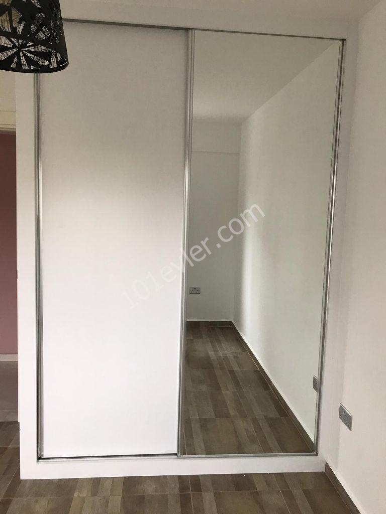 GİRNE YOK YOKTUR MARKET ARKASINDA EŞYASIZ 2+1 LÜKS DAİRE!