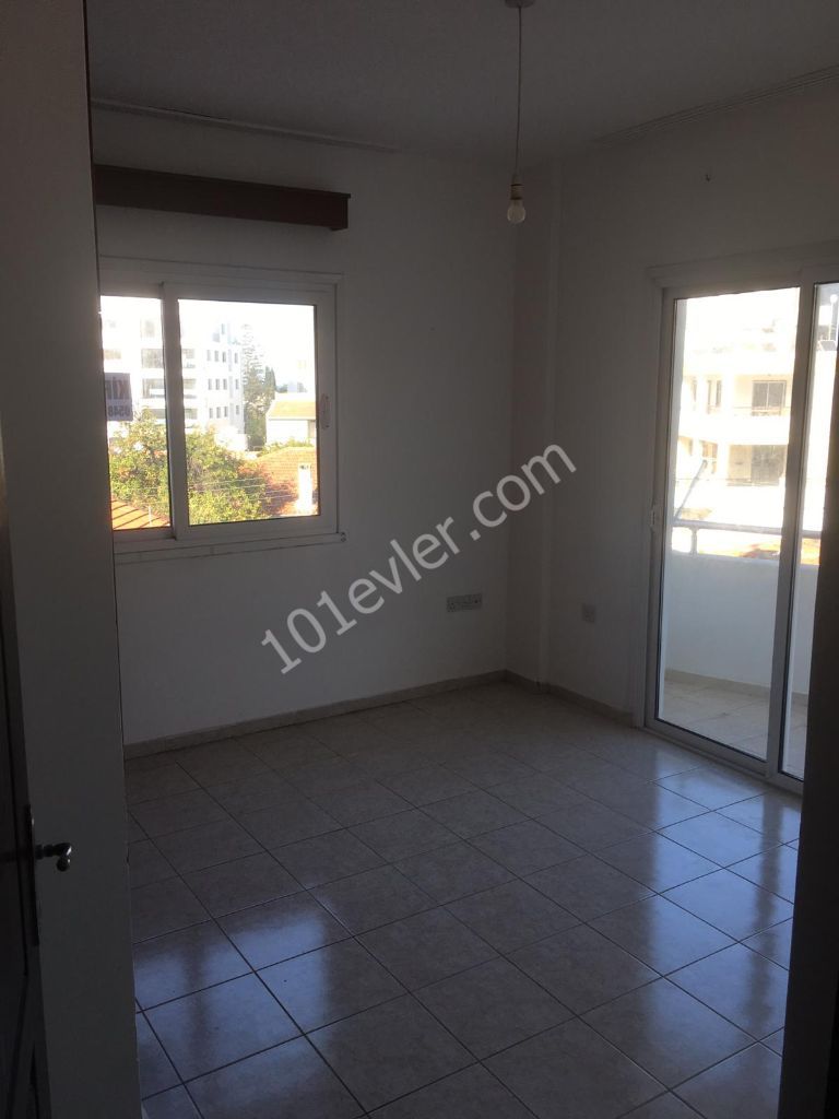 Flat To Rent in Girne Merkez, Kyrenia