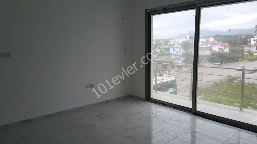 2+ 1 (85m2) APARTMENT IN A VERY NICE LOCATION WITH A TURKISH COB IN MITREELI!!(THE LAST 4 PIECES)!! ** 