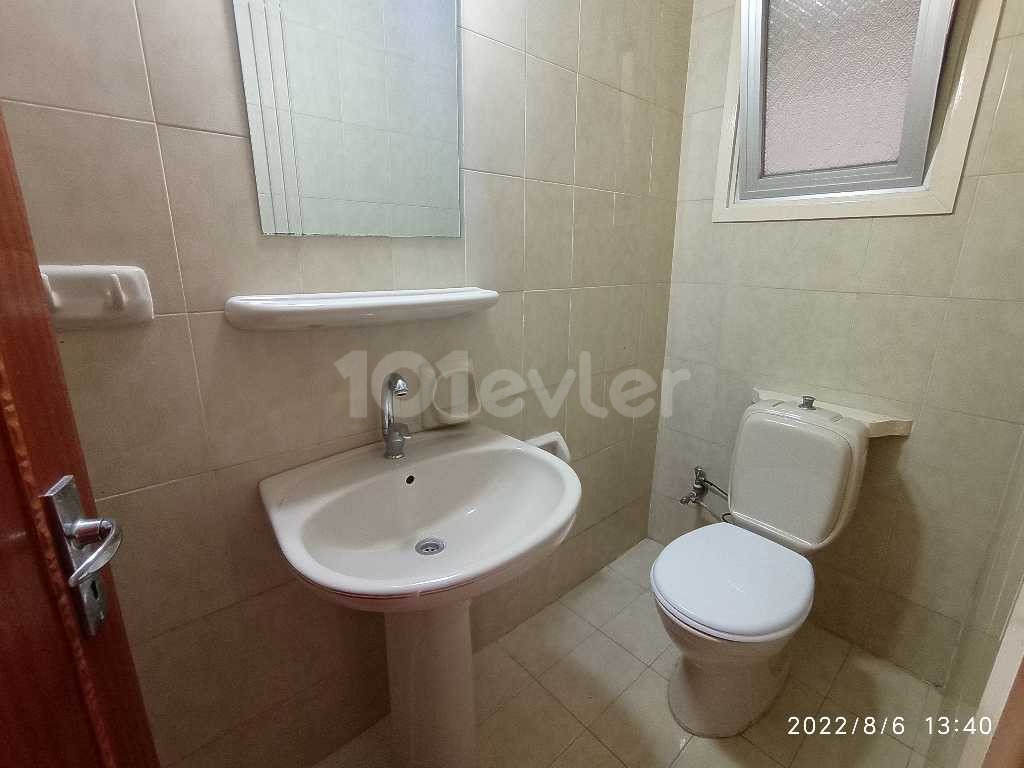 KYRENIA KARAKUM IS ALSO ON HIGHWAY 1. 3+1 FURNISHED APARTMENT WITH 140m2 COMMERCIAL PERMIT ON THE FLOOR!!! ** 