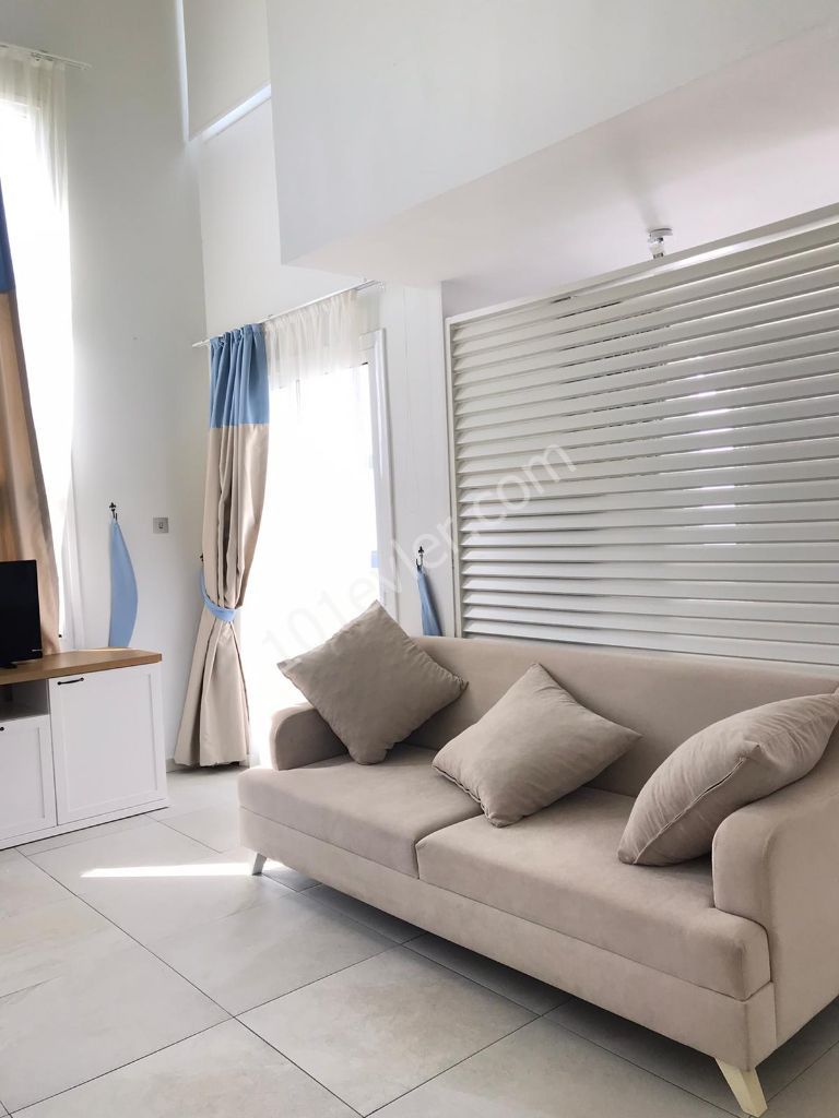 Flat To Rent in Alsancak, Kyrenia