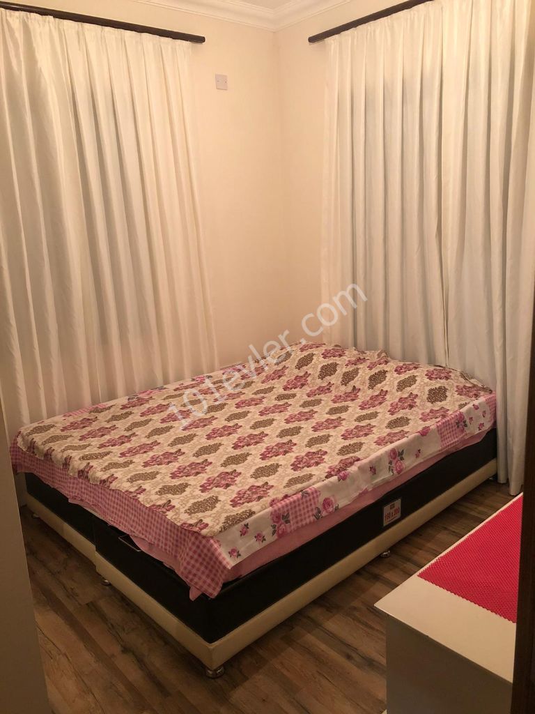 GİRNE MERKEZ PİA BELLA ARKASI  2+1 FULL EŞYALI DAİRE!!