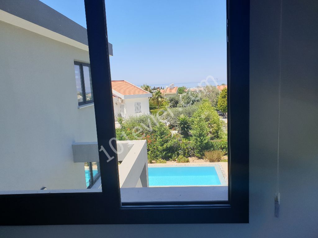 FULL FURNISHED LUXURY 4+ 1 VILLA WITH PRIVATE POOL IN KYRENIA ÇATALKÖY!!! ** 