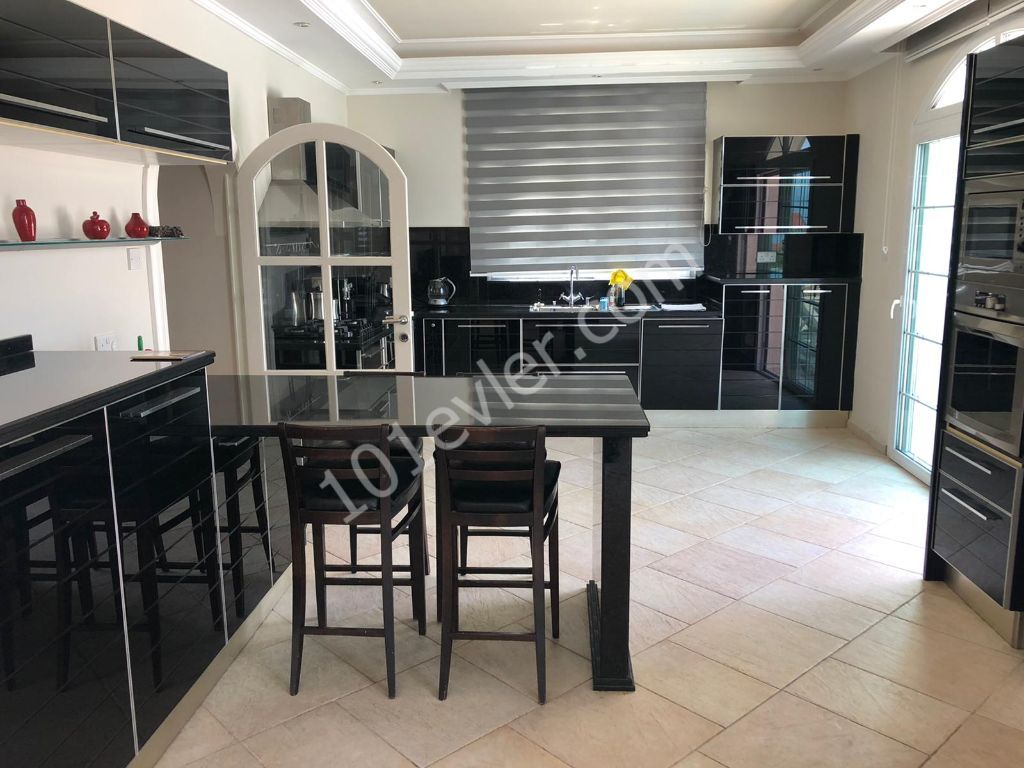 Villa To Rent in Çatalköy, Kyrenia