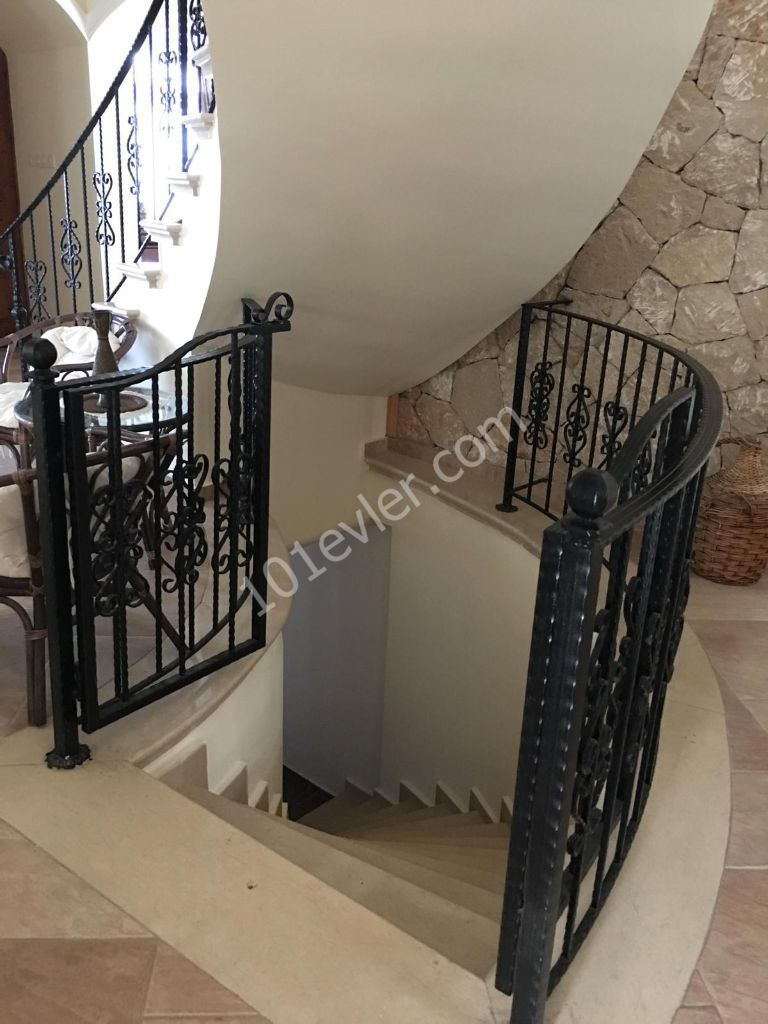 Villa To Rent in Çatalköy, Kyrenia