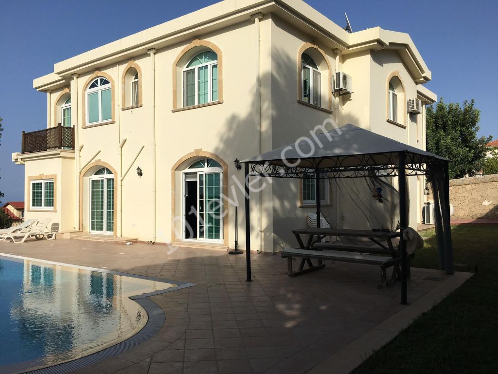 Villa To Rent in Çatalköy, Kyrenia