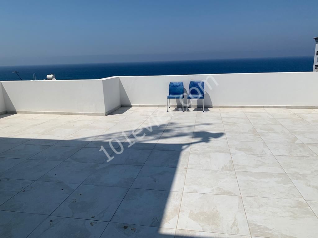 Penthouse To Rent in Girne Merkez, Kyrenia