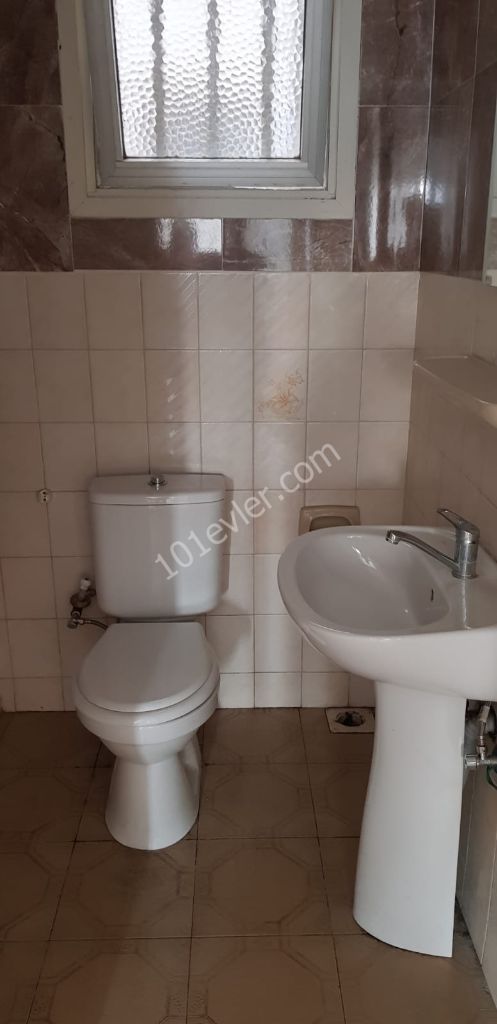 Flat To Rent in Ortaköy, Nicosia