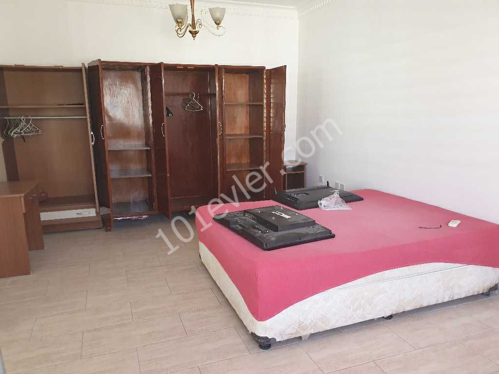 Flat To Rent in Girne Merkez, Kyrenia