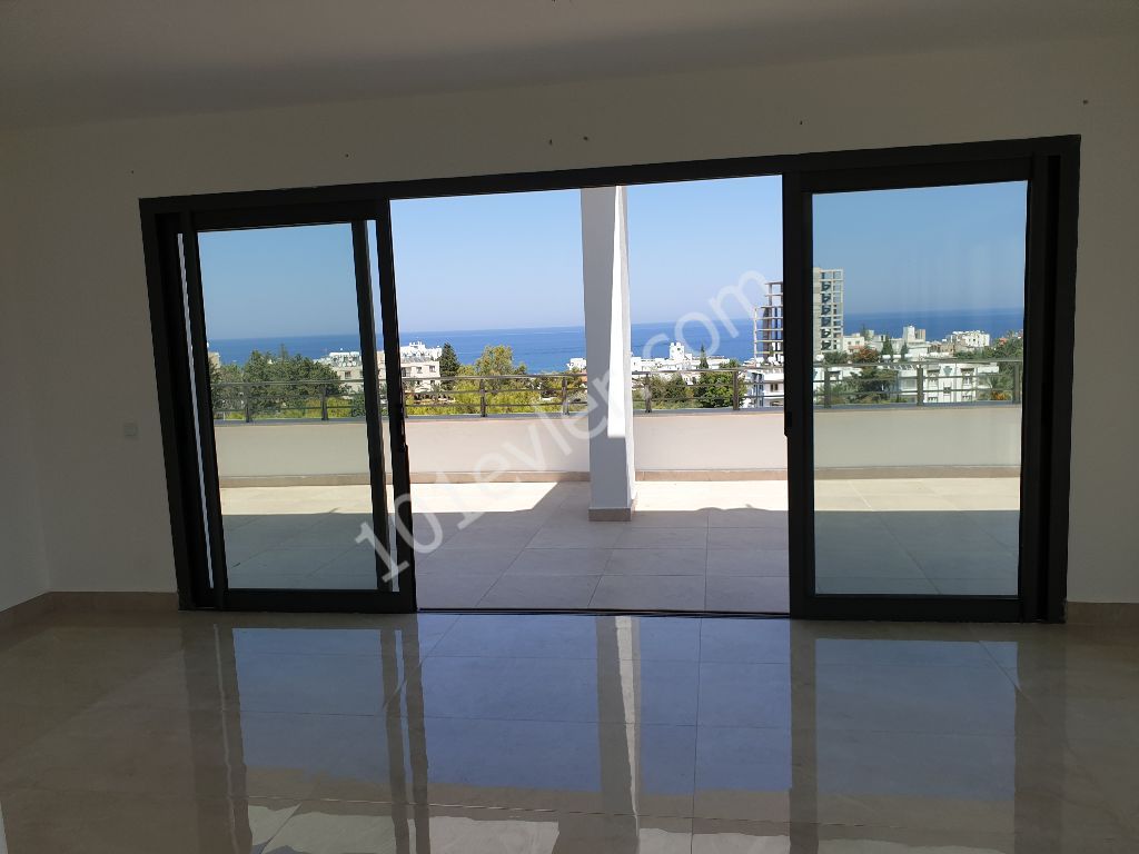 Penthouse To Rent in Girne Merkez, Kyrenia