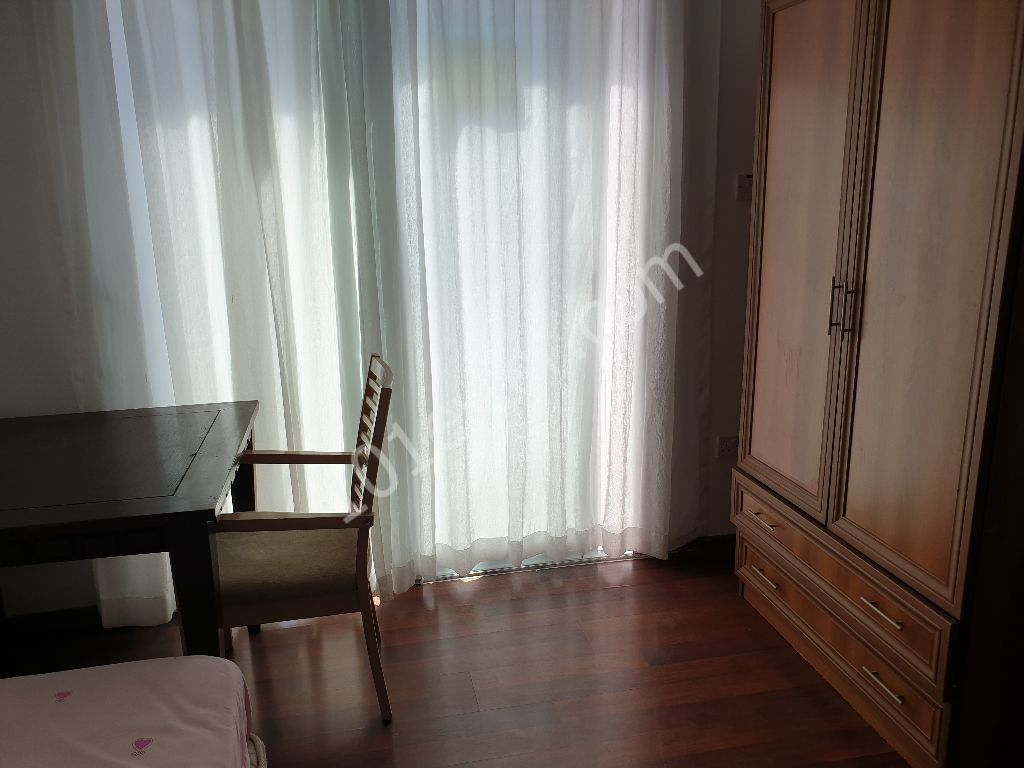 Flat To Rent in Girne Merkez, Kyrenia