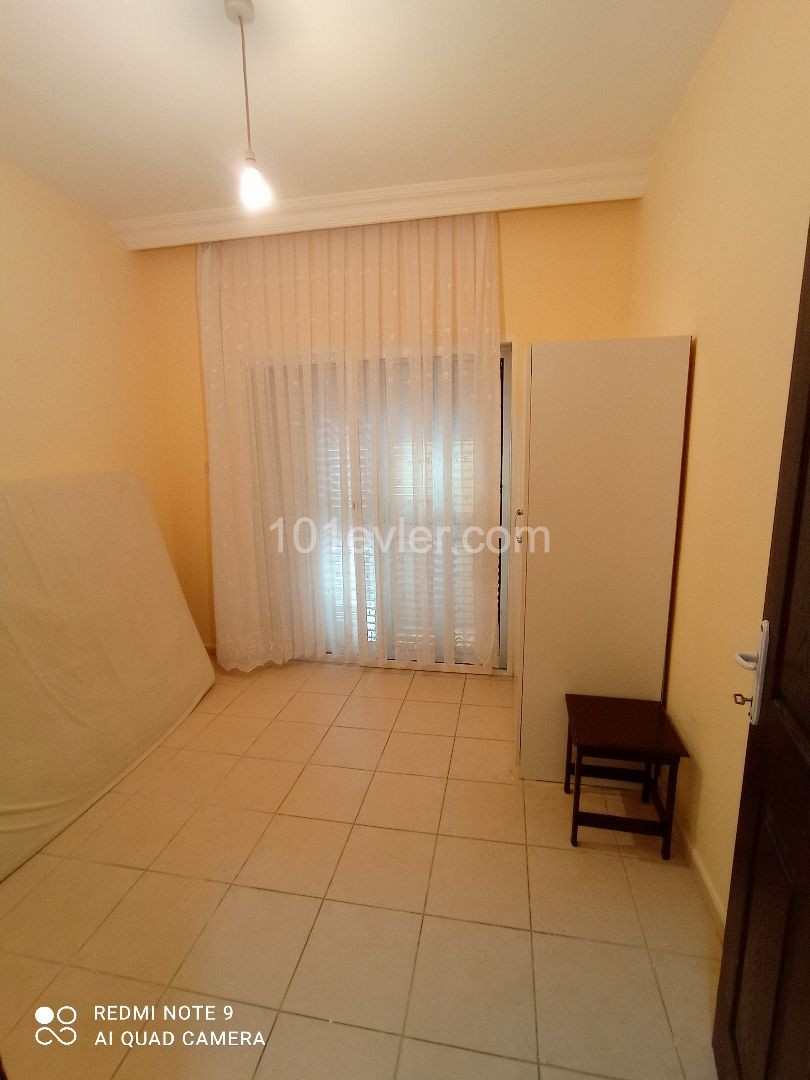 KYRENIA TAX OFFICE IS A 3 + 1 APARTMENT WITH A COMMERCIAL PERMIT ON THE GROUND FLOOR NEARBY! ** 