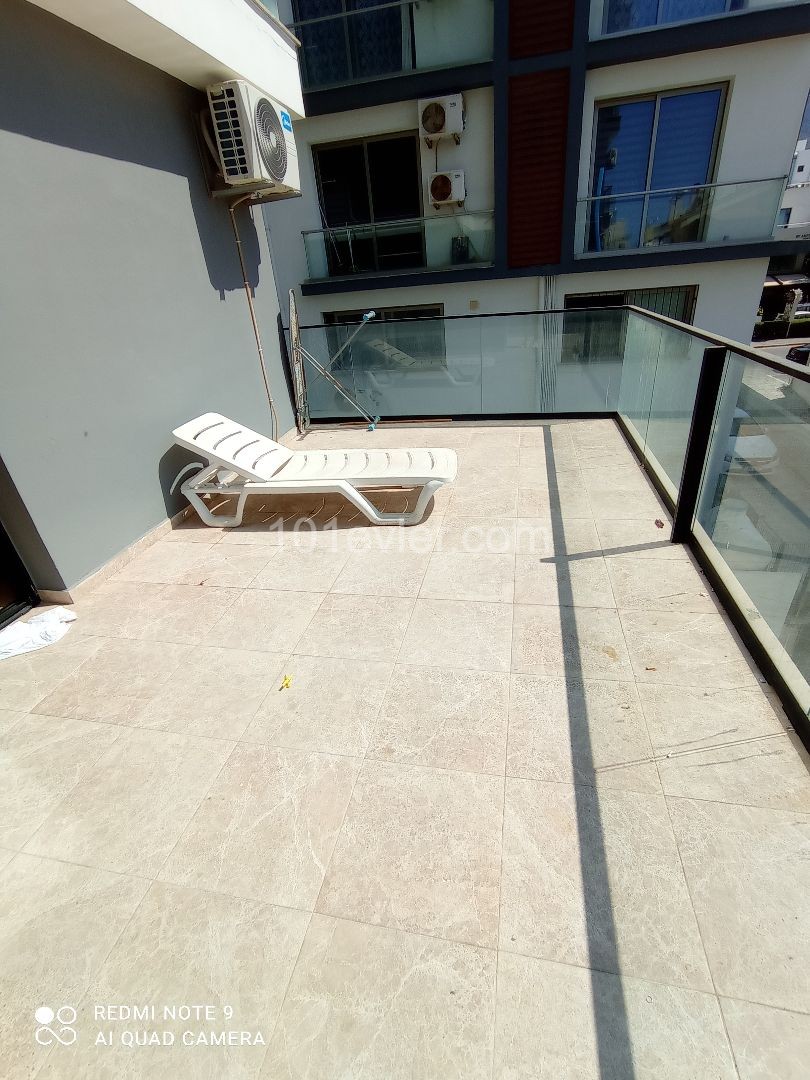 2 + 1 MÖBLIERTE LUXUS-WOHNUNG MIT GROßER TERRASSE NEBEN KYRENIA NUSMAR! ** 