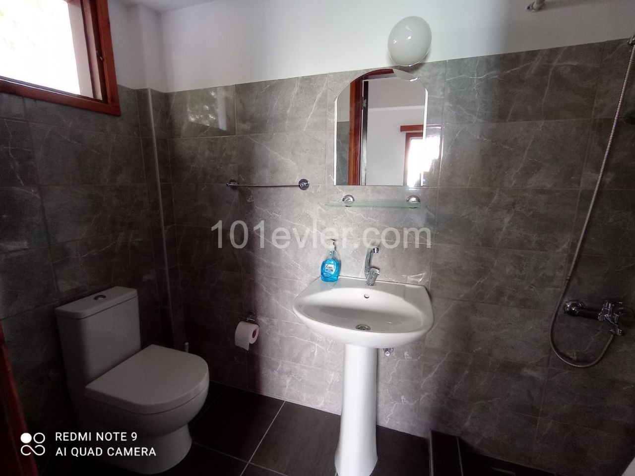 A HOTEL ROOM IN THE CENTER OF KYRENIA WITHOUT A DEPOSIT, INCLUDING ELECTRICITY, WATER and INTERNET!!! ** 