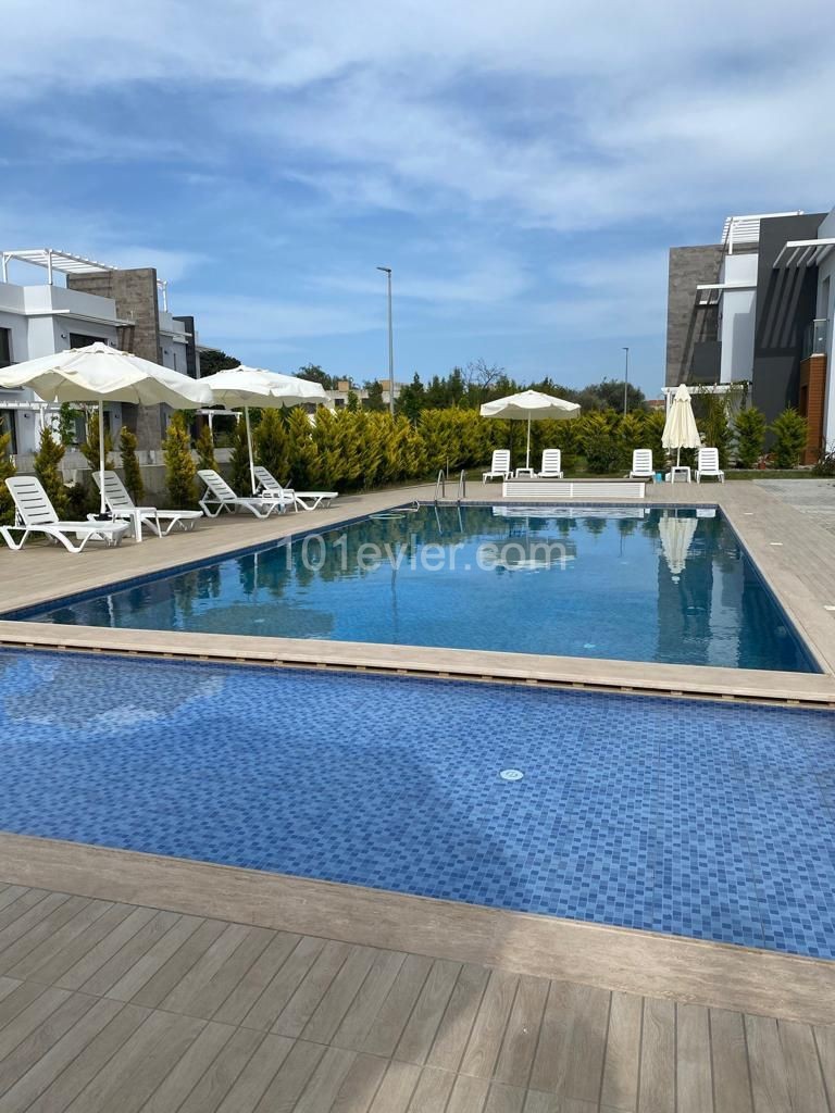 FULLY FURNISHED 2+1 ZERO FLAT IN ÇATALKÖY IN A COMPLETE WITH COMMON POOL!!! ** 