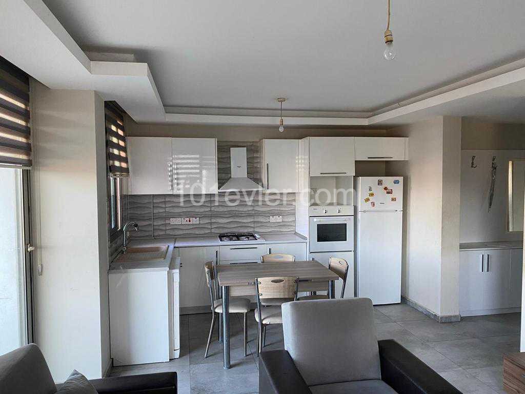 GİRNE MERKEZDE 2+1 ESYALİ DAİRE