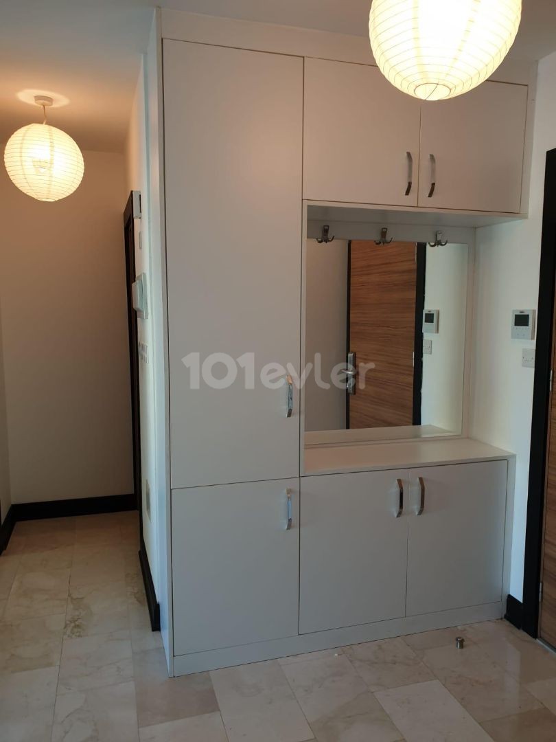 1 + 1 LUXUSWOHNUNG IN KYRENIA NUSMAR MARKET ** 