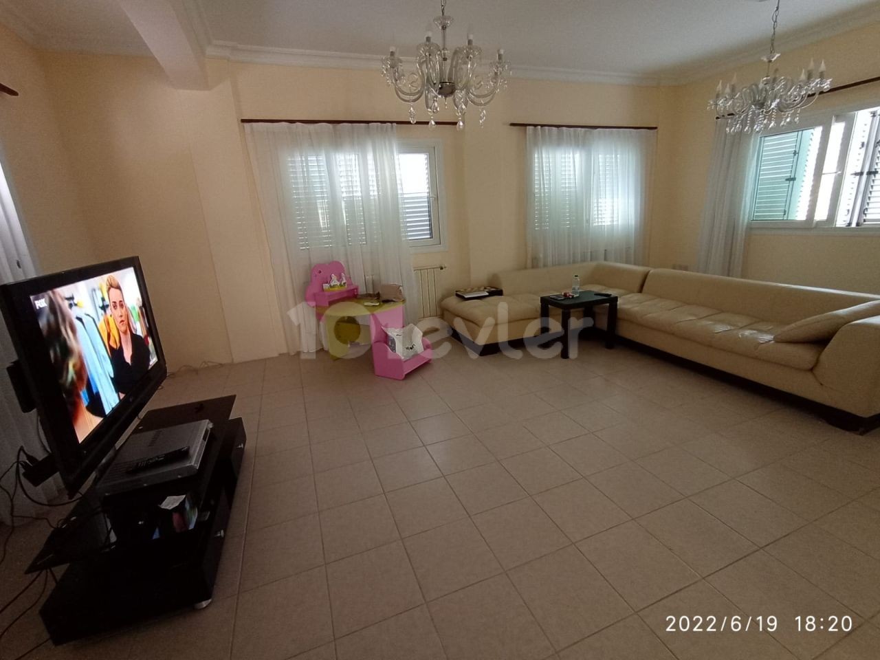 VOLL MÖBLIERTE 3+1 VILLA MIT PRIVATEM POOL IN DOGANKÖY ** 