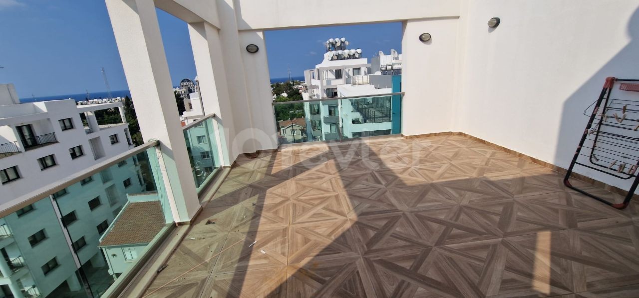 2+1 FURNISHED PENTHOUSE IN A PERFECT LOCATION IN THE CENTER OF KYRENIA ** 