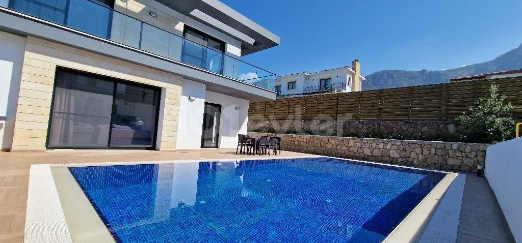 Fully Furnished 4+1 Luxury Villa with Private Pool in Edremit