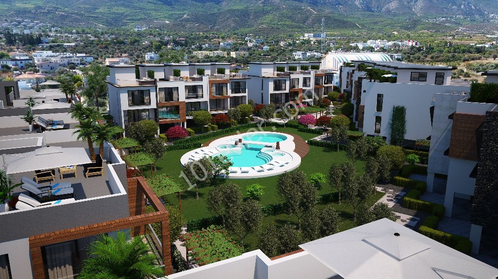 Zweibettzimmer mit Gemeinschaftspool mit Blick auf die Berge und das Meer in Kyrenia ** 