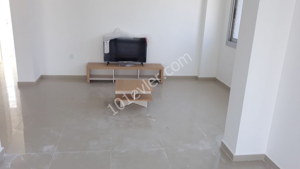 LEFKOŞA ORTAKÖY'DE  EŞYALI KİRALIK 2+1 PENTHOUSE